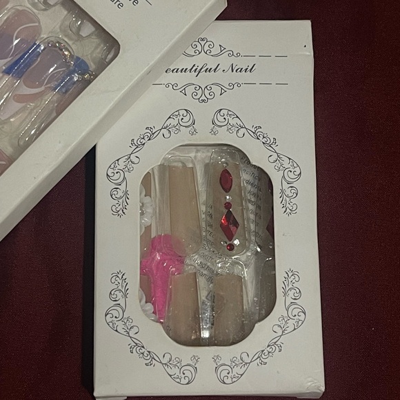 2 Designs Stick-On Nails (White Flames & Diamond; Red Gems & White Petals) - Picture 3 of 5